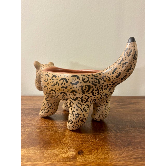 Brazilian Indigenous Waujá Waurá Handmade Jaguar Pottery Bowl For Sale In Miami - Image 6 of 8