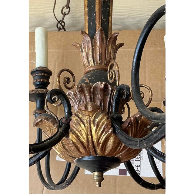 Italian Mid-Century Italian Neo-Classical Style Carved Giltwood Six Arm Chandelier For Sale - Image 3 of 6