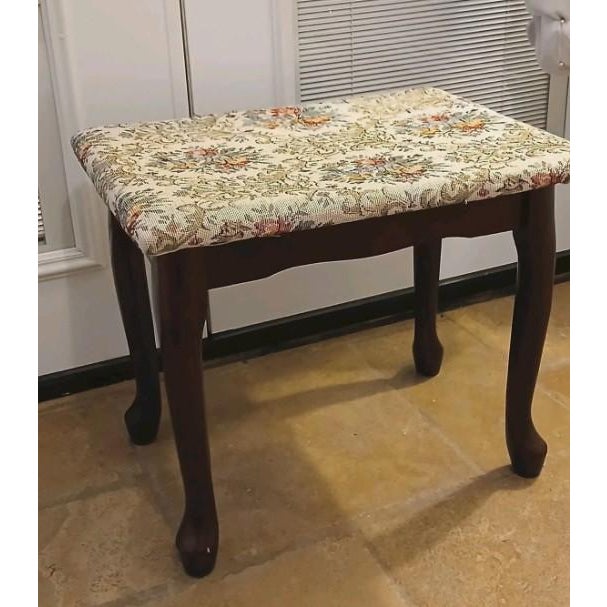 Queen Anne 2008 Vintage Vanity Bench Mahogany Queen Ann Tapestry Dressing Bustle Foot Stool For Sale - Image 3 of 18
