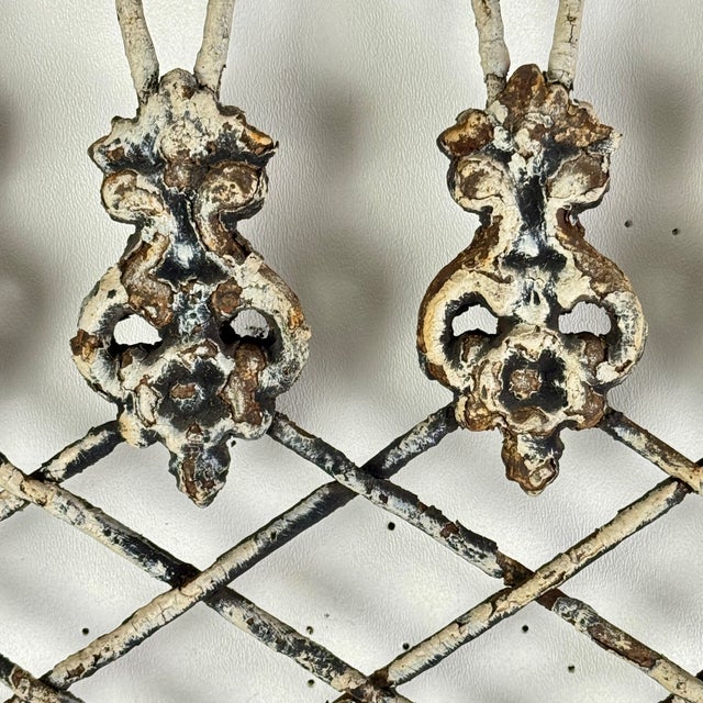 Early 20th Century Architectural Salvage New York City Metal Window Grate in Multi Design Bent Wires For Sale - Image 13 of 15