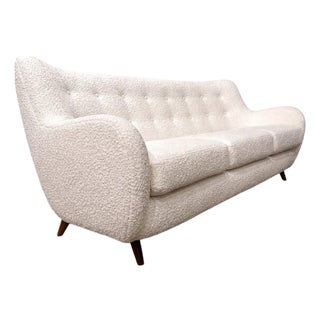 Sofa in Hardwood and Off-White Bouclé by Giuseppe Scapinelli, Brazil, 1950s For Sale