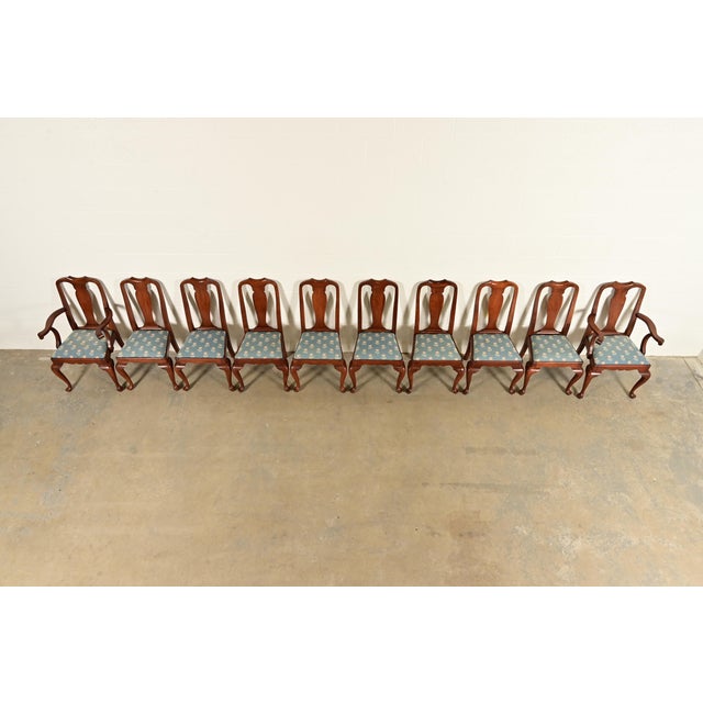 Late 20th Century Henkel Harris Queen Anne Solid Cherry Wood Dining Chairs, Set of Ten For Sale - Image 5 of 14