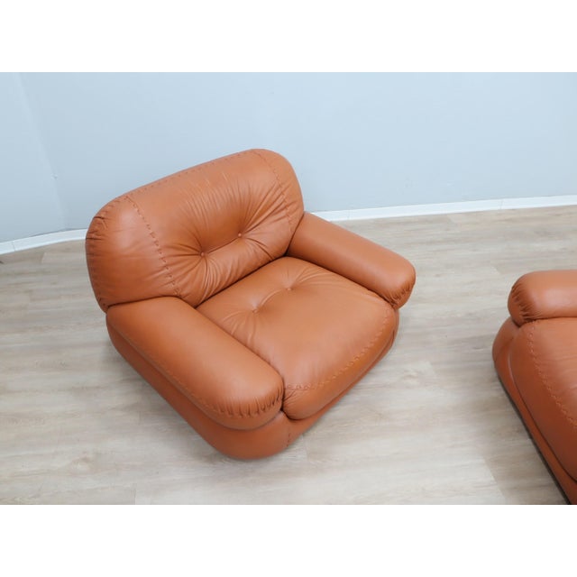 1970s Sapporo Cognac Leather Chairs from Mobil Girgi, 1970s, Set of 2 For Sale - Image 5 of 18