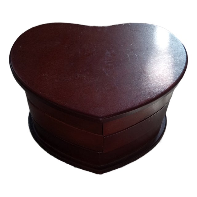 1980s Exquisite Bombay Mahogany Wood Heart Shaped Swivel Jewelry Box. For Sale