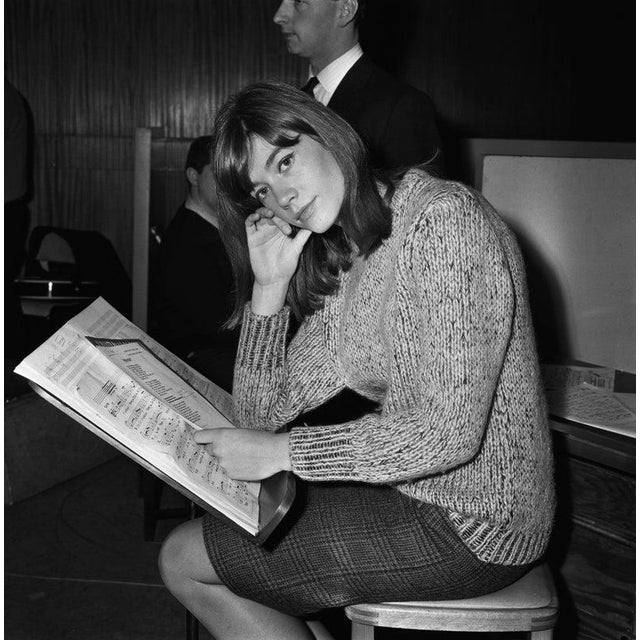 Françoise Hardy French singer and songwriter Françoise Hardy, UK, 7th January 1964. (Photo by Evening Standard/Hulton...