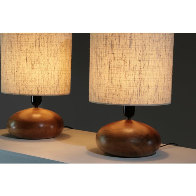 Mid-Century Modern Galets Lamps in Walnut by Marc Pascal, 1970, Set of 2 For Sale - Image 3 of 14