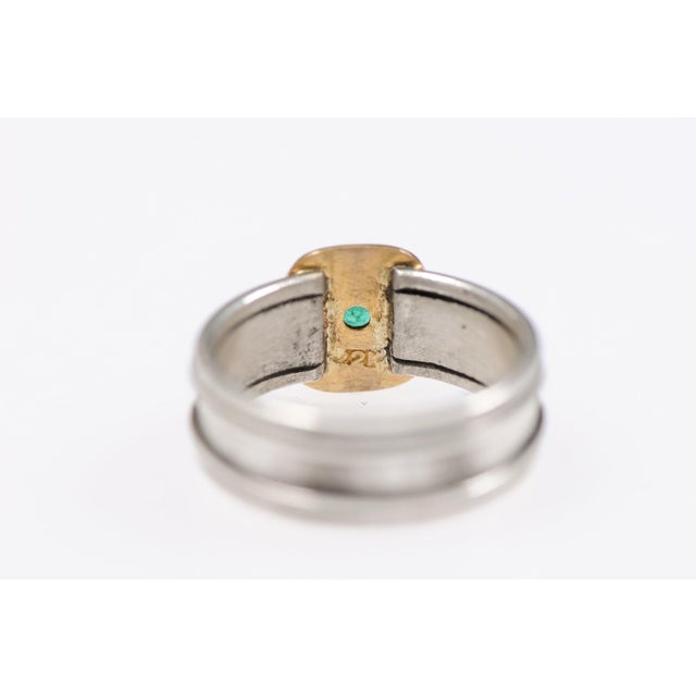 Metal Silver Ring w/Emerald in 22k Gold Bezel Set, Size 7.5 For Sale - Image 7 of 10