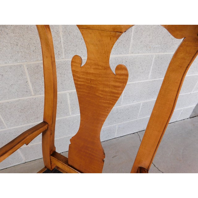 American New England Style Figured Maple Lyre Back Arm Chair Attributed to William Savery For Sale - Image 3 of 17