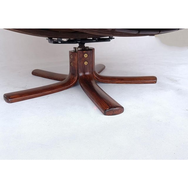 Wood Lounge Swivel Chair attributed to Hans Brattrud for Hove Mobler, 1970s For Sale - Image 7 of 9