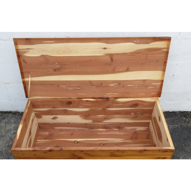 Wood Late 20th Century Solid Cedar Hope Chest Blanket Trunk Bench 6175 For Sale - Image 7 of 18