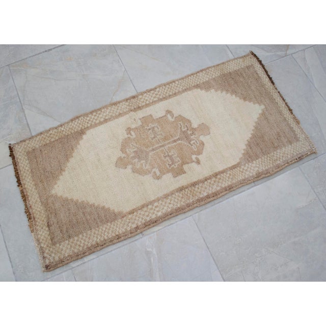 1970s Small Turkish Rug Yastik Hand Knotted Undyed Organic Wool Petite Rug Entry Mat Doormat - 18'' X 37'' For Sale - Image 12 of 13