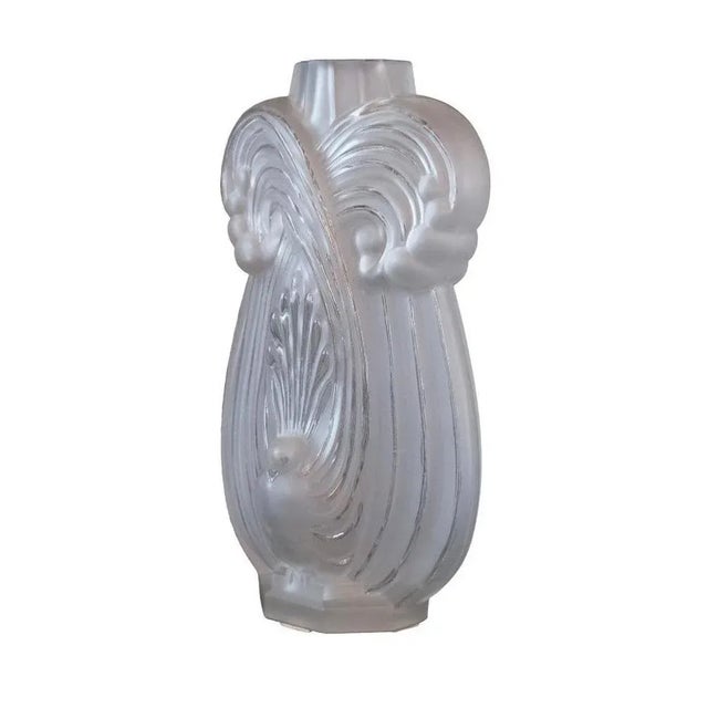 Signed Art Deco peacock Vase “Etling”, signed around 1920. (1909-1940) Height: 33 cm | Width: 20 cm Depth: 13cm