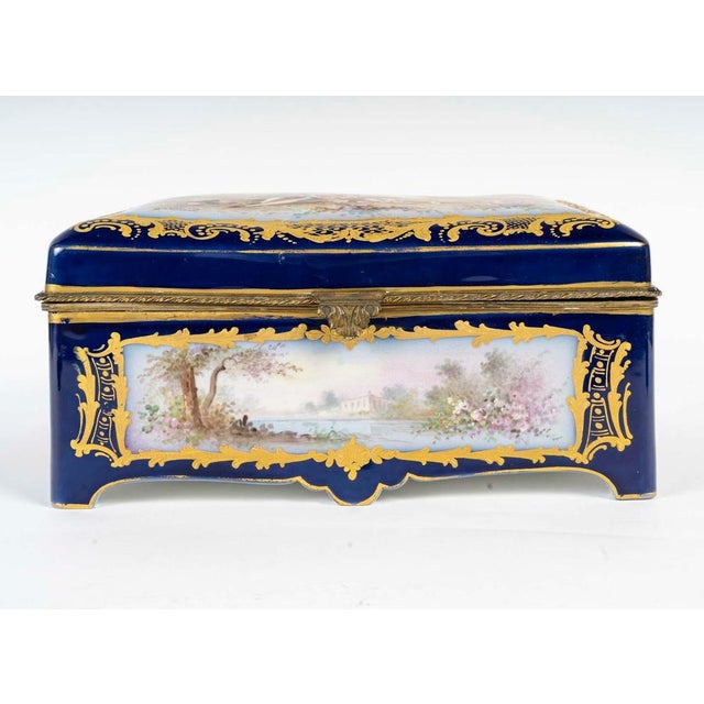 Blue 19th Century Napoleon III Porcelain Box with Gilt Brass Mounting from Sèvres For Sale - Image 8 of 11