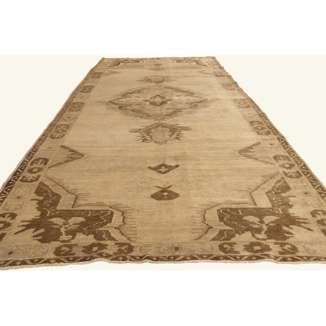Mid-Century Modern Vintage Turkish Oushak Rug, 05'01 X 12'09 For Sale - Image 3 of 10