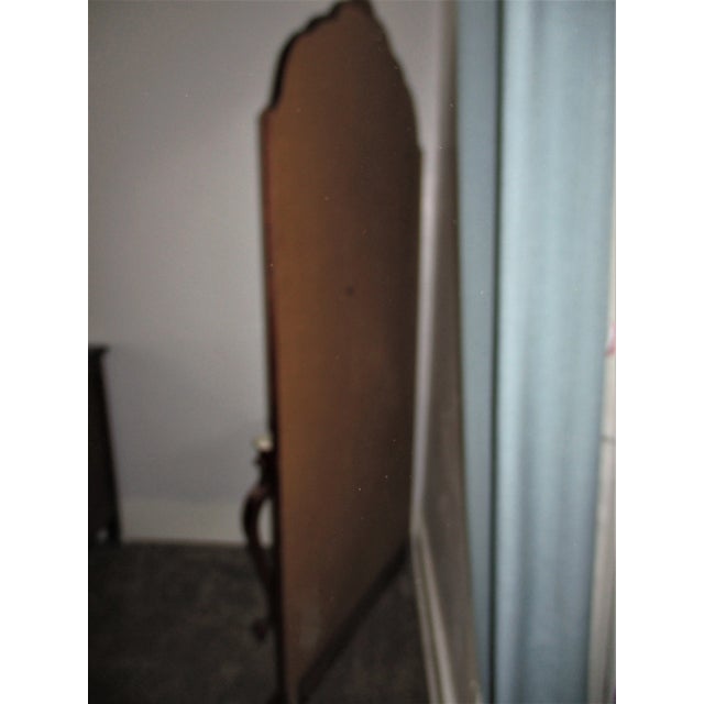 1950s Vintage Chippendale Style Carved Mahogany Floor Mirror With Marble-Top Console Table For Sale - Image 9 of 10