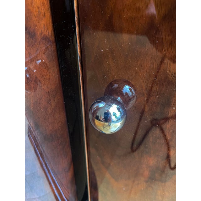 Wood Art Deco Walnut Bar Cabinet, 1930 For Sale - Image 7 of 18