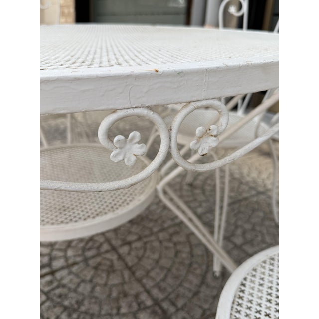 Mid-Century Modern Wrought Iron Garden Table and Chairs, 1960, Set of 5 For Sale - Image 3 of 4