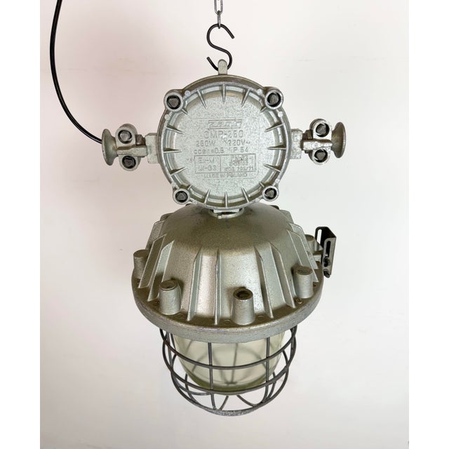Gray Large Industrial Cast Aluminium Cage Pendant Light from Zaos, 1970s For Sale - Image 8 of 18
