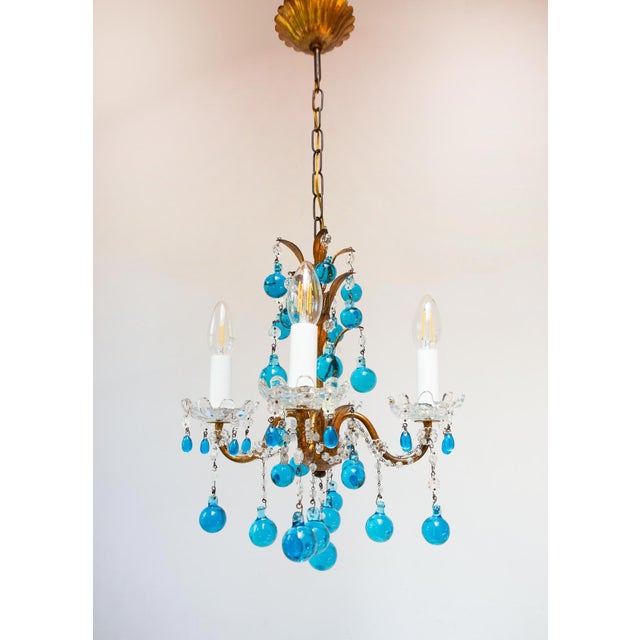 Italian Chandelier in Gilt Metal with Murano Glass Drops, 1960 For Sale - Image 9 of 9