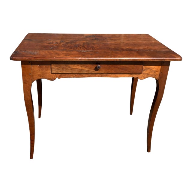 French Louis XV 19th Century Walnut Side Table With Scalloped Apron For Sale
