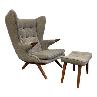 Mid Century Modern Papa Bear Styled Lounge Chair, Heather Gray For Sale