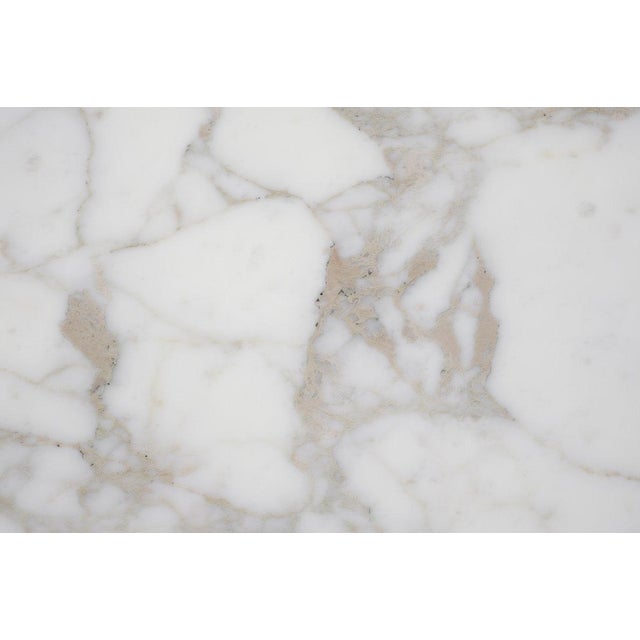 Cream Tulip Dining Table in Marble by Eero Saarinen for Knoll International For Sale - Image 8 of 16