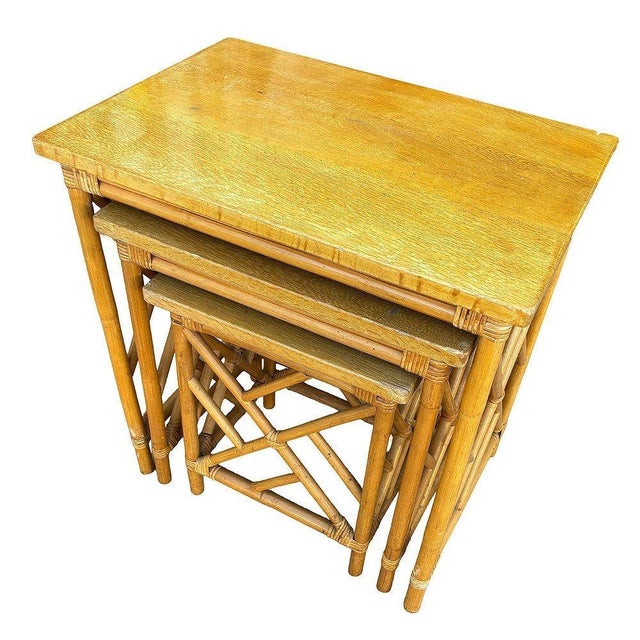 1950s Restored Mid-Century Set of 3 Rattan Nesting Side Tables W/ Mahogany Top For Sale - Image 4 of 9