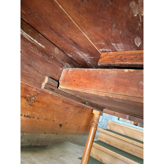 19th-Century American Country Sheraton Primitive Drop-Leaf Table For Sale - Image 10 of 11