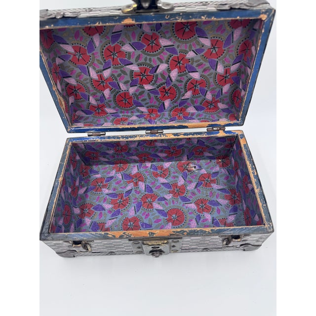 Art Deco Antique Miniature Trunk - Eagle Lock Connecticut For Sale - Image 3 of 10