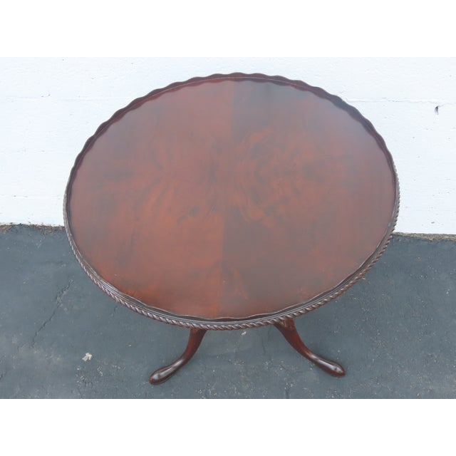 Weiman Furniture Pie Crust Flame Mahogany Round Side End Table 6631 For Sale - Image 9 of 12