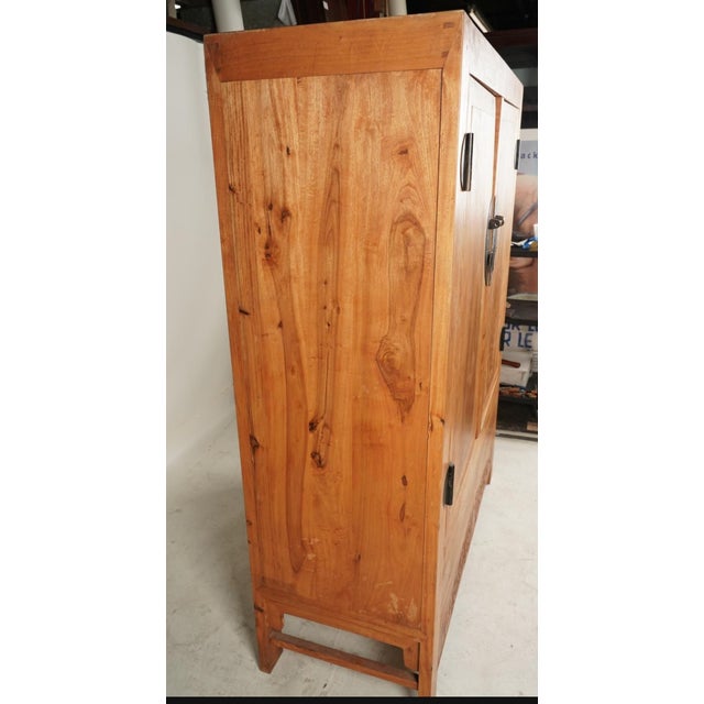 Late 20th Century Large Chinese Carved Camphorwood Cabinet For Sale - Image 4 of 7