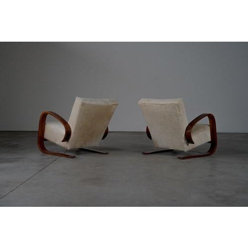 Lounge Chairs in Beige Pony Skin by Miroslav Navrátil, Czech Republic, 1950s, Set of 2 For Sale - Image 6 of 18