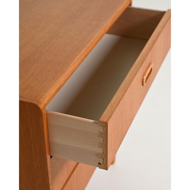 1950s Scandinavian Bedside Table with Three Drawers, 1950s For Sale - Image 5 of 9