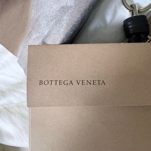 Black Brand New - Bottega Veneta Nappa Leather Key Chain, With Original Box and Felt Pouch For Sale - Image 8 of 11