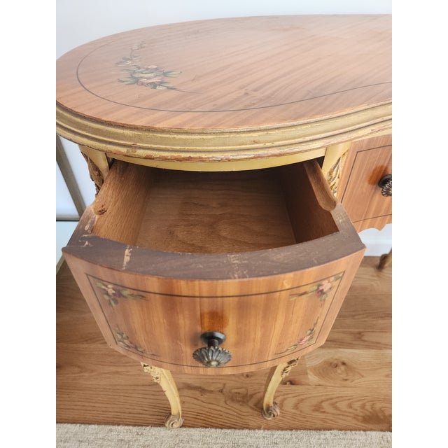 Brown Vintage French Louis XV–Style Kidney-Shaped Desk / Vanity With Chair For Sale - Image 8 of 15