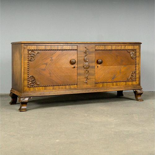 Art Deco Sideboard in Oak For Sale - Image 18 of 18