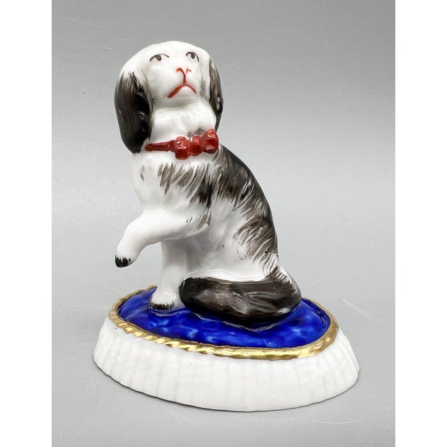Victorian Antique Staffordshire Style Porcelain Spaniel Dog Figurines on Cobalt Blue Cushions - A Pair | Traditional, Victorian, English Country For Sale - Image 3 of 12