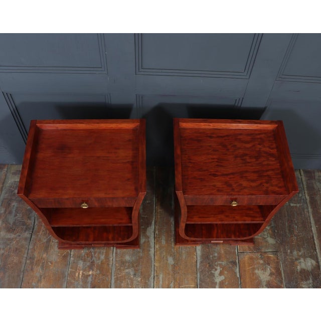 Brown Art Deco French Tulip-Form Bedside Cabinets in Bubinga, 1925, Set of 2 For Sale - Image 8 of 14