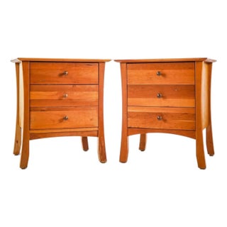 Late 20th Century Pair of Solid Cherry Three-Drawer Bedside Tables | Thor's Elegance, Made in Vermont | Flared Legs & Arched Apron For Sale