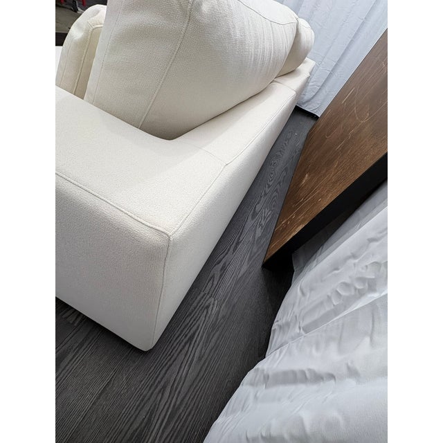 Rh Lugano Modular 4-Piece Sectional | Italy | Down | Performance Linen Weave – Natural For Sale - Image 12 of 18