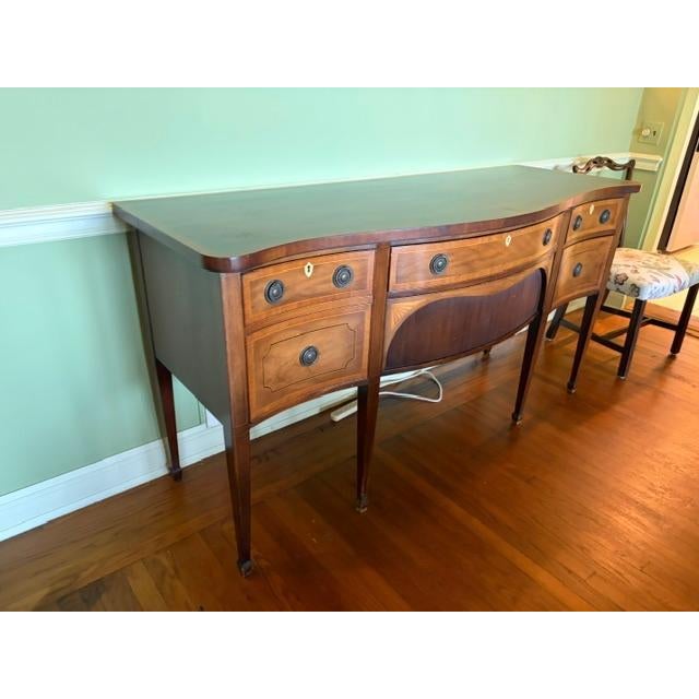 Wood 1920s Charak Mahogany Federal Serpentine Front Server. For Sale - Image 7 of 7
