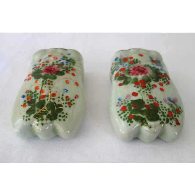 Celadon ceramic wall vase with floral decoration, known as SETO (Japan), late 19th century. Flat, cicada-shaped vase with...