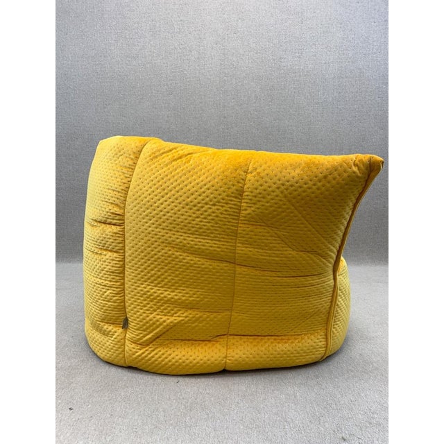 Set of Vintage Armchair and Ottoman in Yellow Brigantin from Ligne Roset For Sale - Image 9 of 18