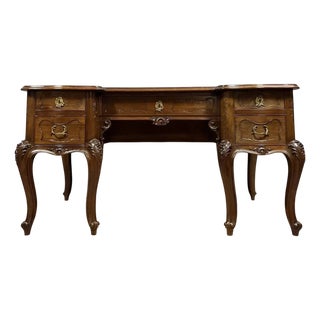 Provençal Louis XV Curved Desk in Carved Walnut, 1880 For Sale