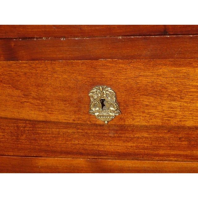 Brown Chest of Drawers in Walnut, 1820s For Sale - Image 8 of 18