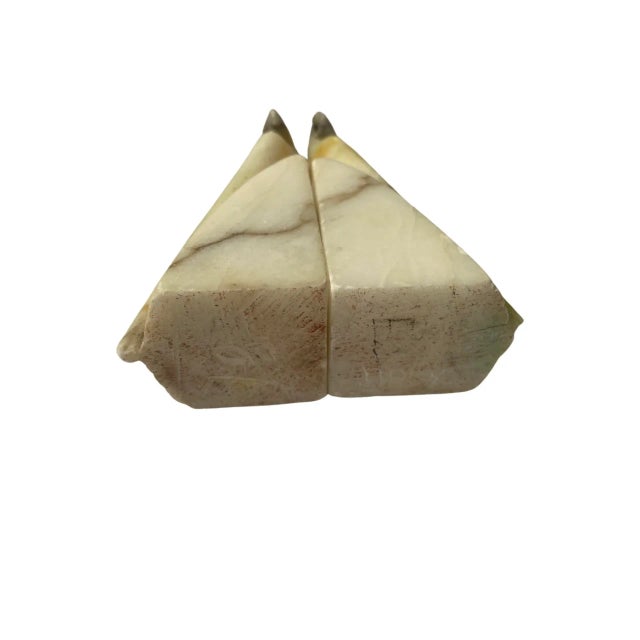 1960s Vintage Pair of Alabaster Cockatoo Bird Bookends, Italy Circa 1960 For Sale - Image 5 of 6