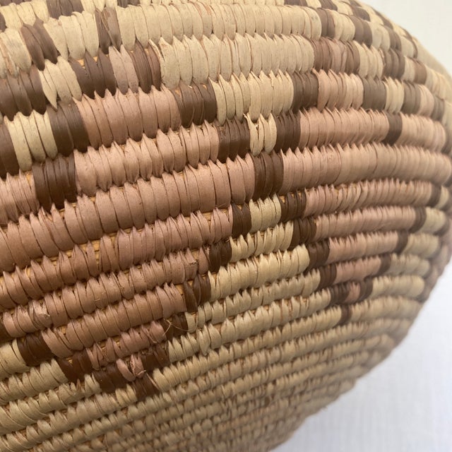 Mid 20th Century Southwestern Coiled Olla Basket - Pima / Papago Style Pictographic Hearts For Sale - Image 9 of 12