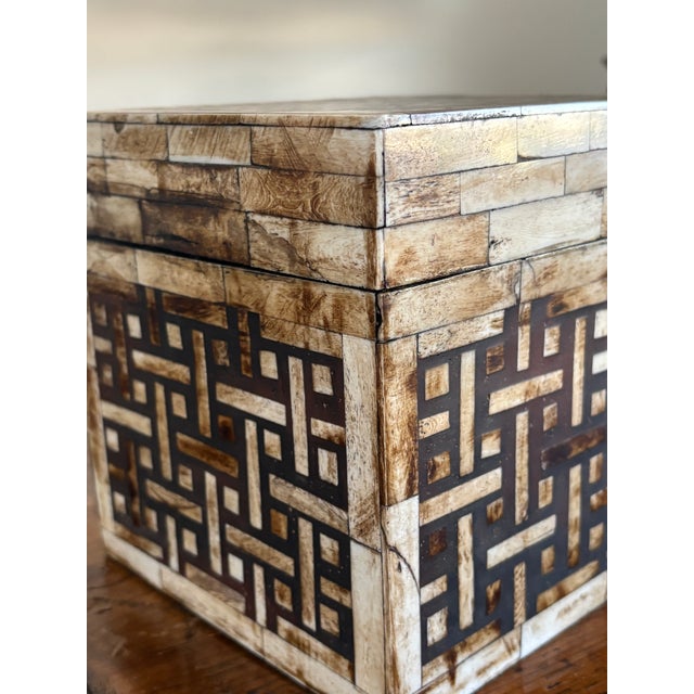 Late 20th Century Maitland-Smith Tessellated Bone Trinket Box - Basketweave 6” Square For Sale - Image 5 of 10
