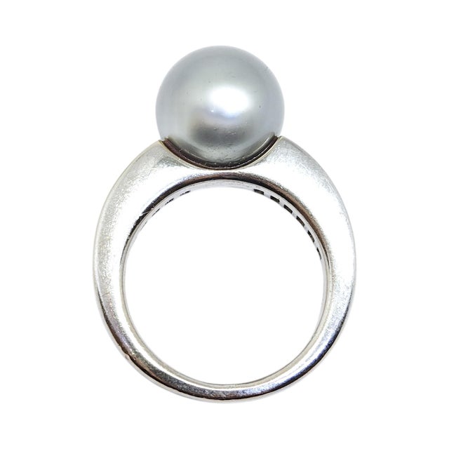 Gray Mikimoto 18k White Gold Silver Akoya Pearl and Diamond Ring, Size 6.5 For Sale - Image 8 of 11