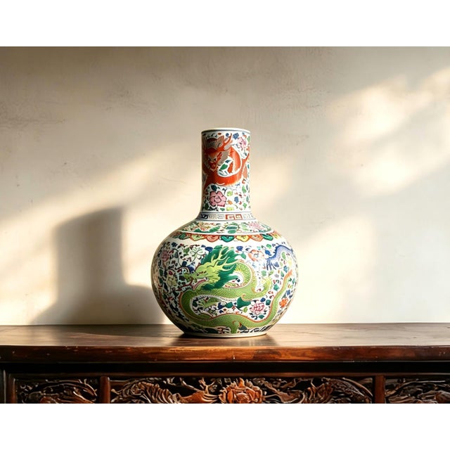 W-25cm,H-41cm Experience the beauty and elegance of Chinese history with our Chinese Vintage Porcelain Handcrafted with...